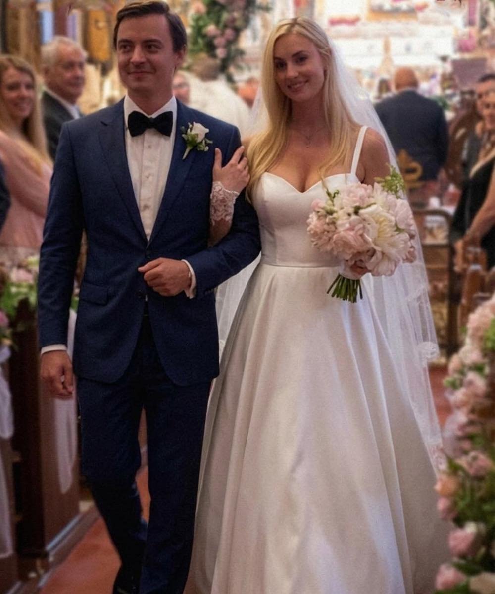 My Sister Arrived at My Wedding With My Fiancé and a Shocking Announcement — But I Was Already Prepared